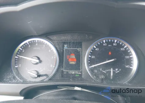 2017 Toyota Highlander Se z USA, uszkodzony, nr VIN 5TDJZRFH8HS461581